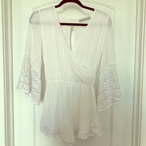White and lace AF bell sleeve romper! Worn once!